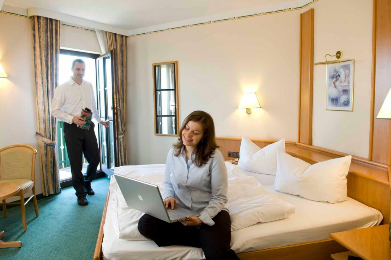 Goldener Hirsch Gasthof 3*